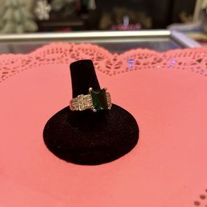 .925 Sterling Silver Emerald Princess Cut with Simulated Diamonds SZ - 8